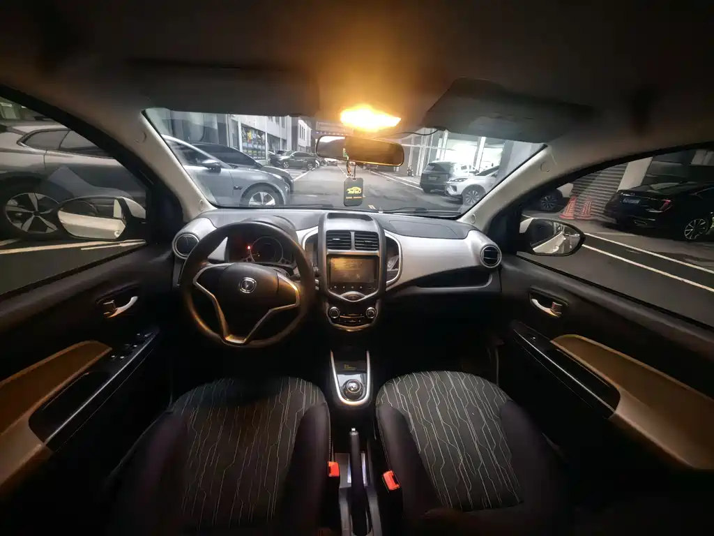 Changan Benben E-Star — миниатюра 5