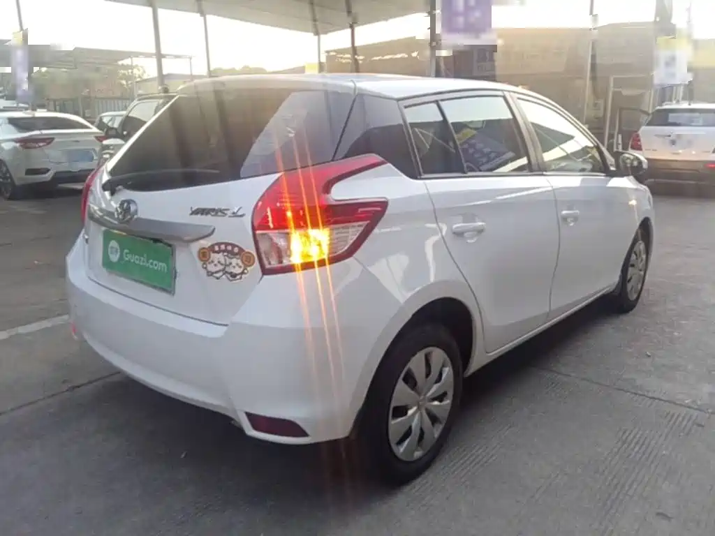 Toyota Yaris L — миниатюра 7