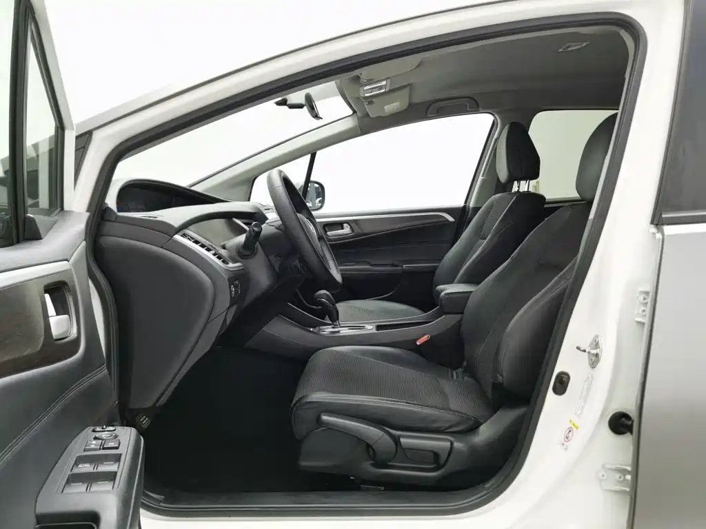 Honda Jade — миниатюра 10