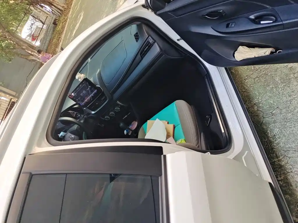 Toyota Yaris L — миниатюра 19