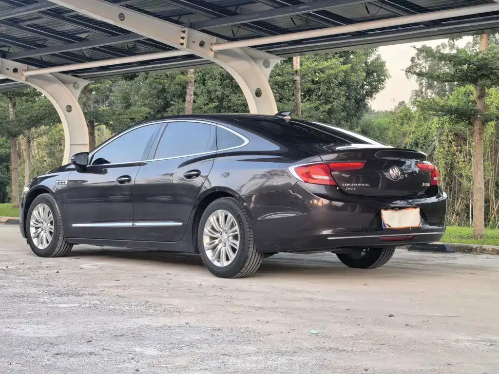 Buick LaCrosse — миниатюра 6