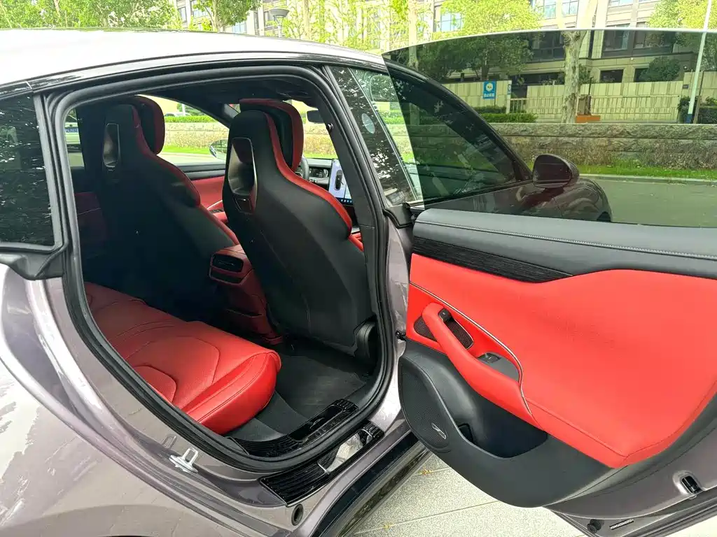 XIAOMI CAR XIAOMI SU7