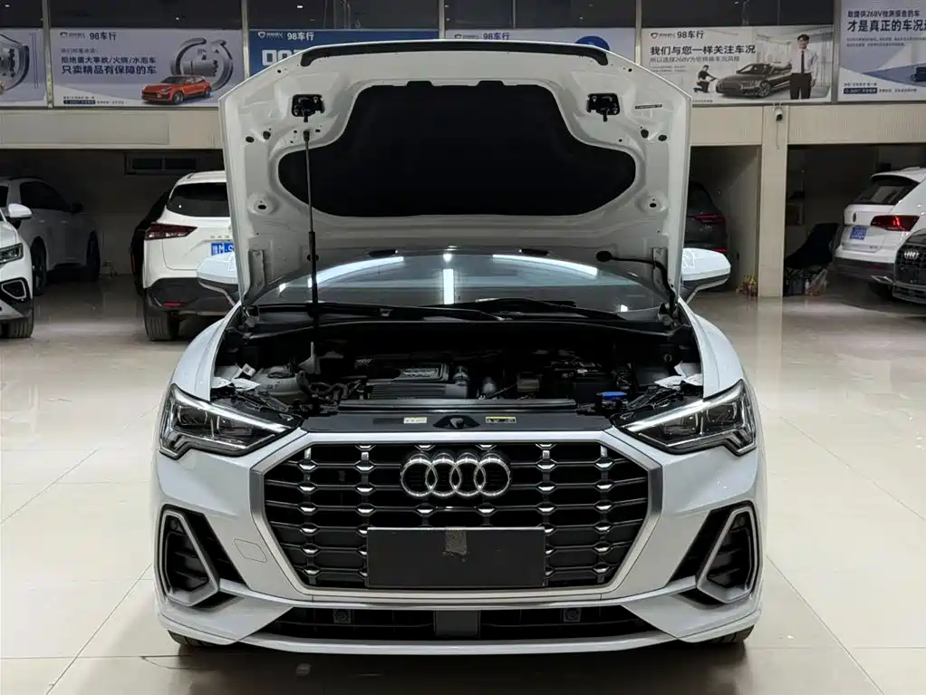 Audi Q3 2023 35 TFSI Fashion (1.4T)