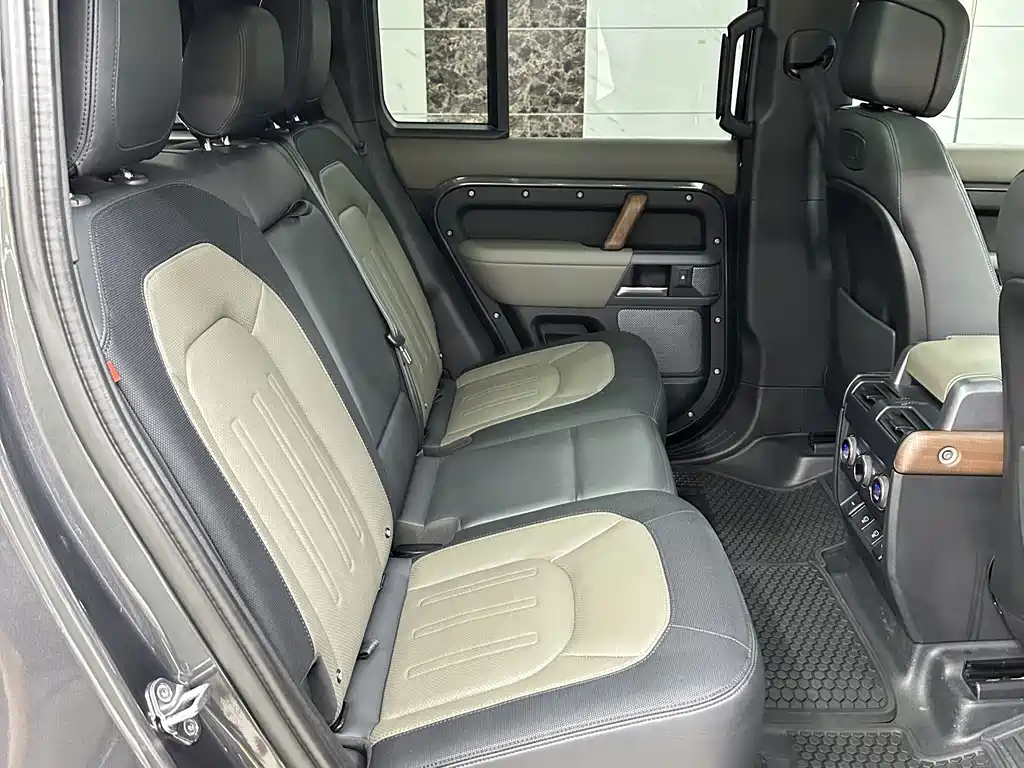 Land Rover Defender — миниатюра 14