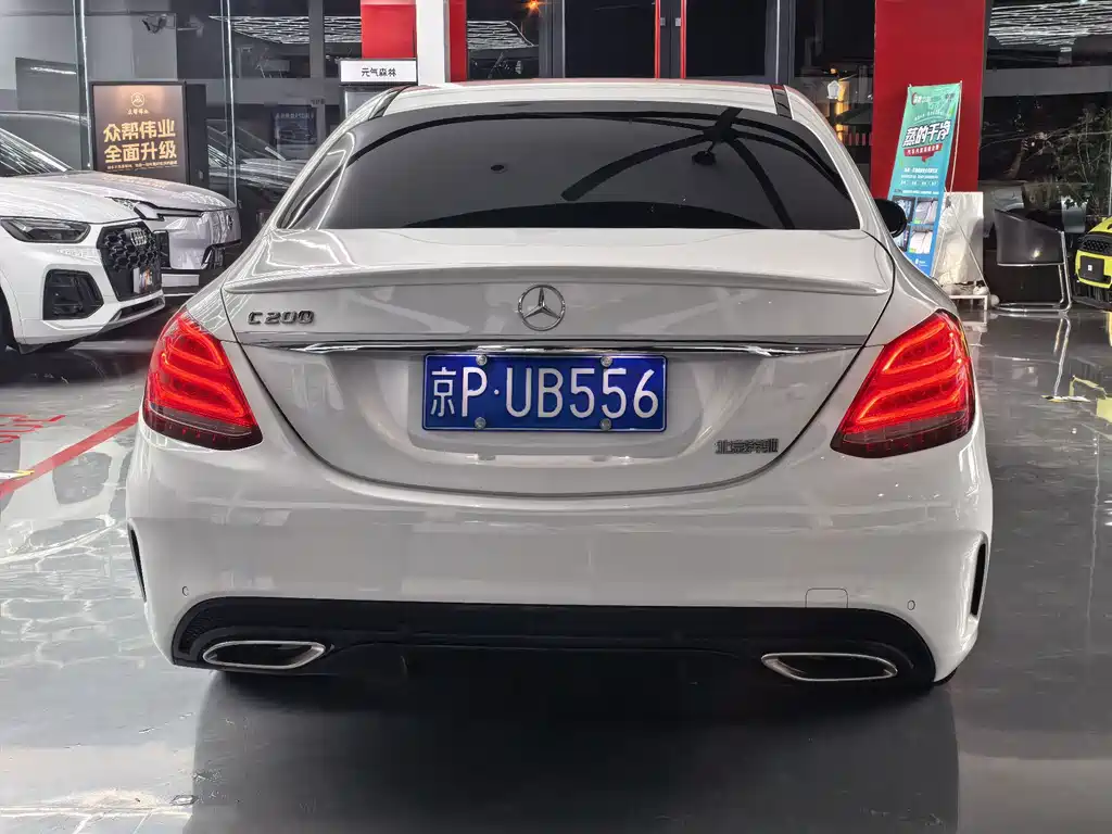 Mercedes-Benz C-Class — миниатюра 6