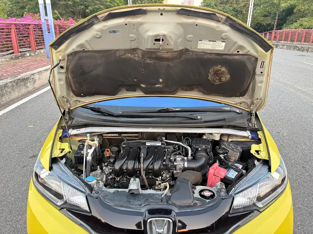 Honda Fit — миниатюра 8