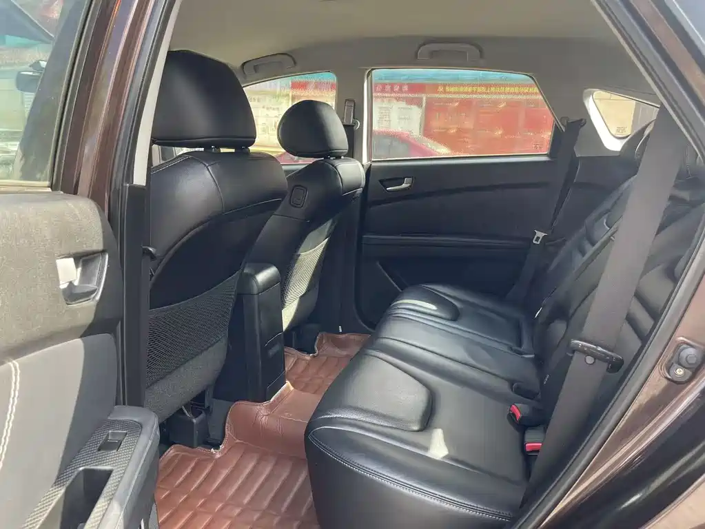 LUXGEN EXCELLENT 6 SUV