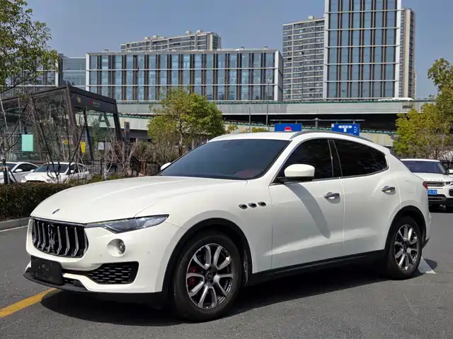 MASERATI LEVANTE