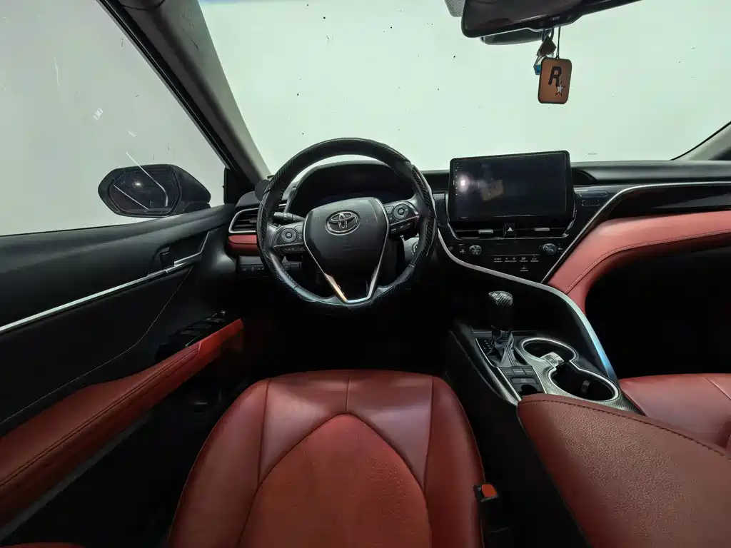 Toyota Camry — миниатюра 14