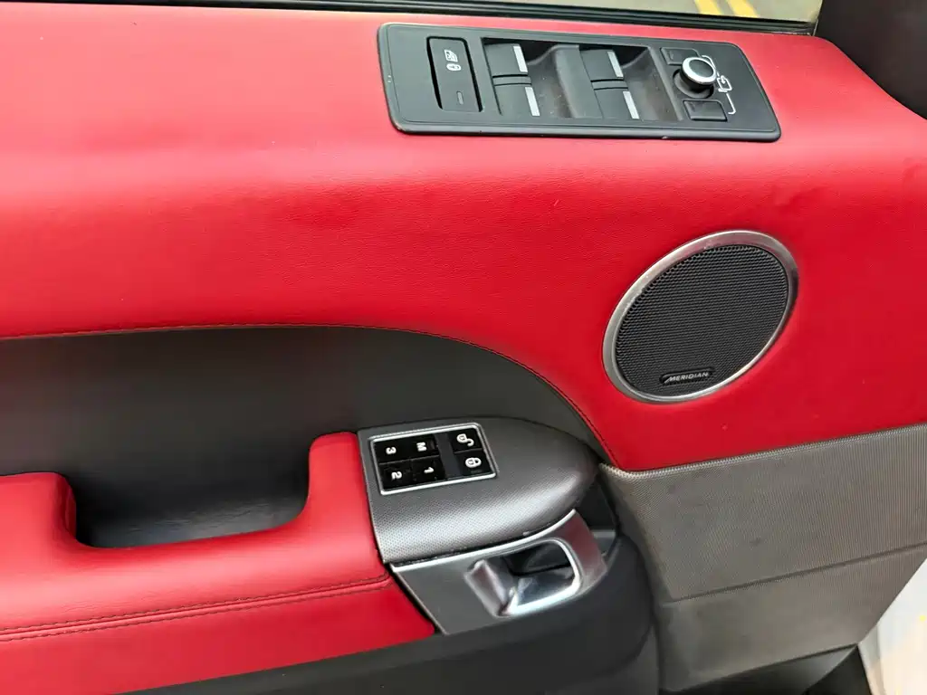 Land Rover Sport — миниатюра 17