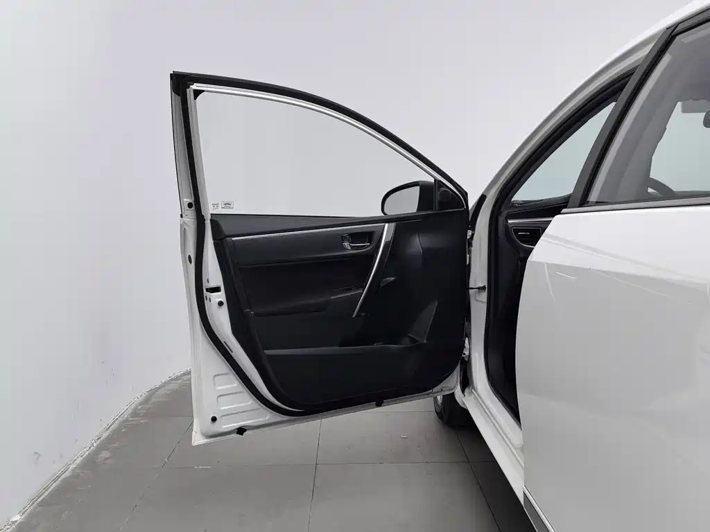 Toyota Corolla — миниатюра 8