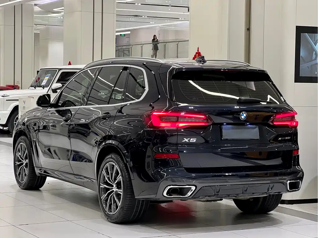 BMW X5 2021 xDrive30i M Sport