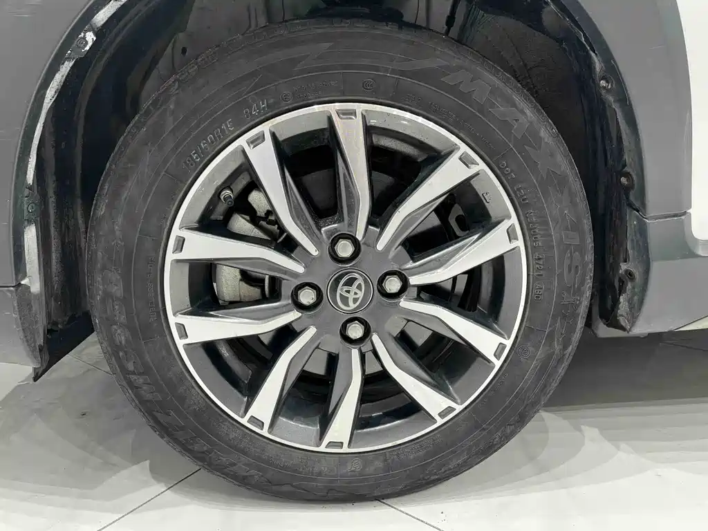 TOYOTA YARIS L ZHIXUAN