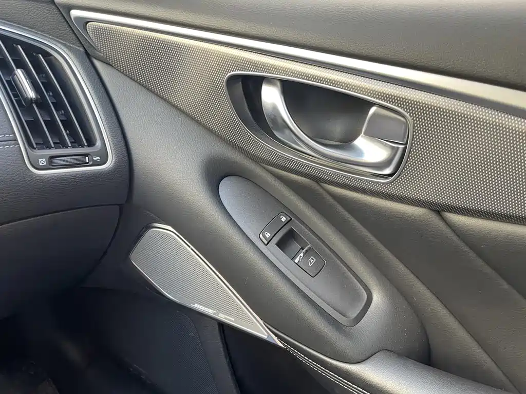 Infiniti Q50L — миниатюра 13