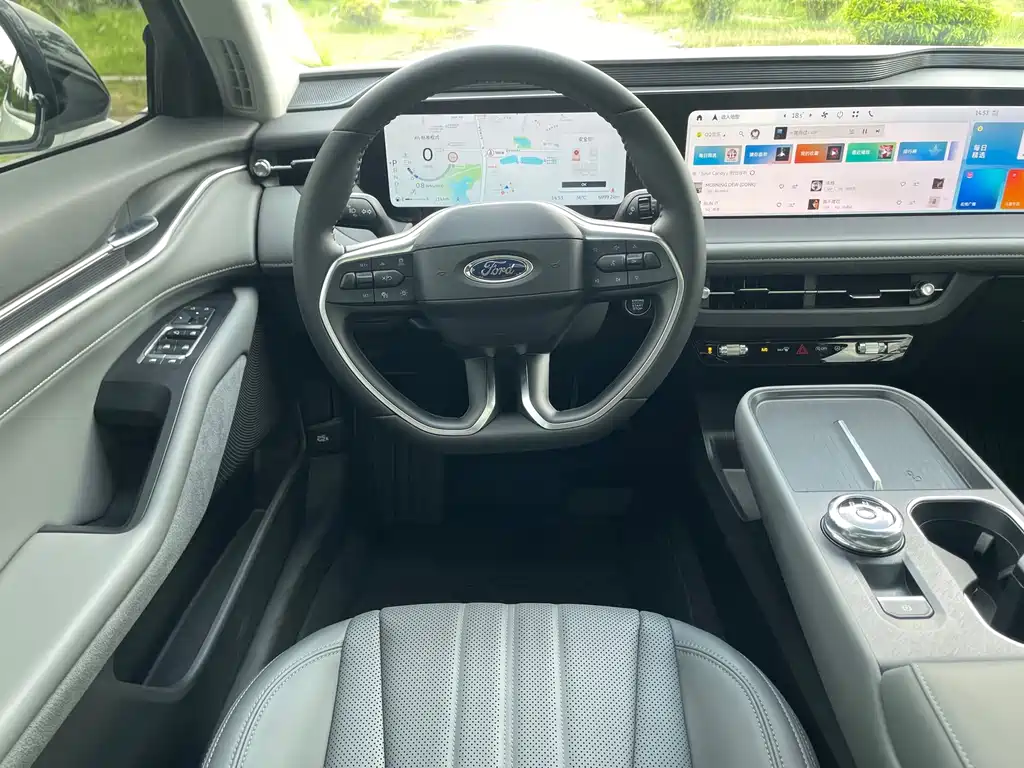 Заказать Ford Mondeo 2026 года за 3 915 661 ₽  из Китая