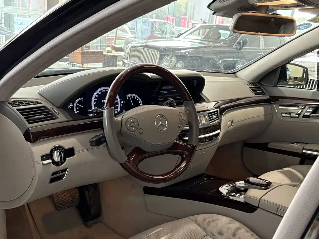 Mercedes-Benz S-Class — миниатюра 22