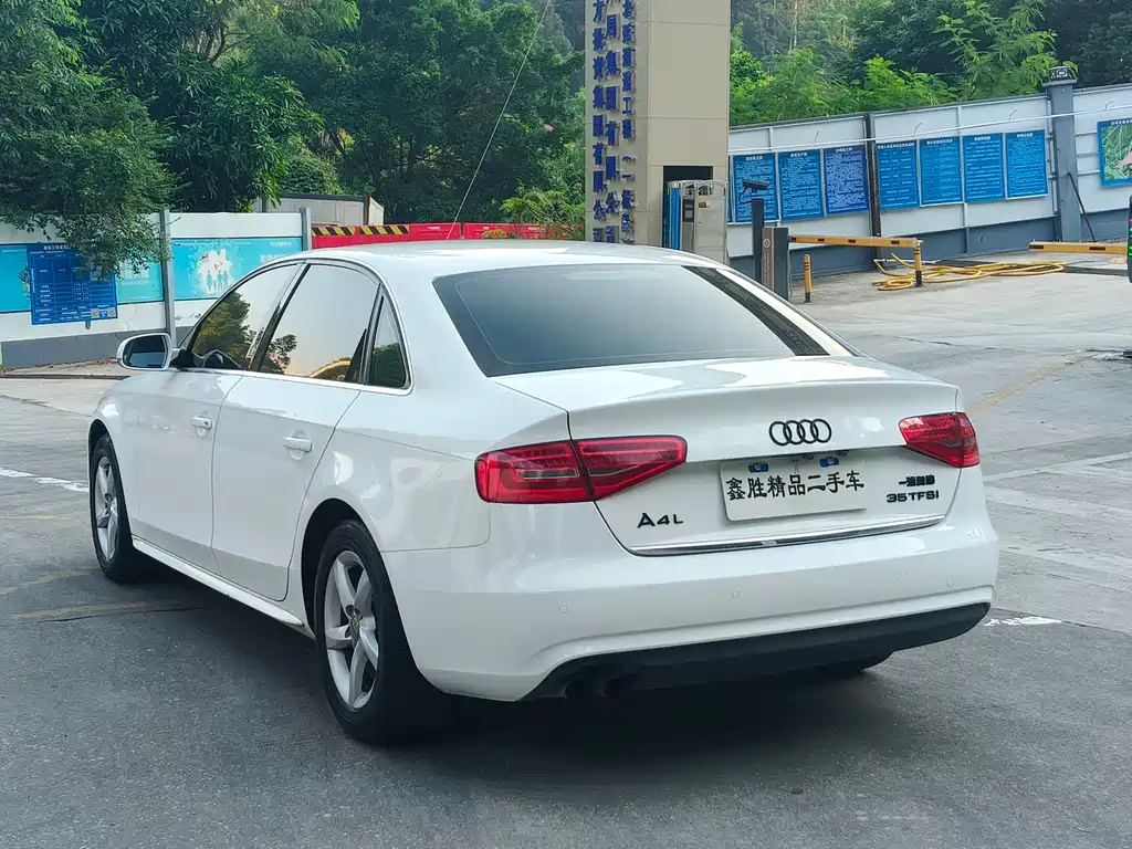 Audi A4L — миниатюра 6