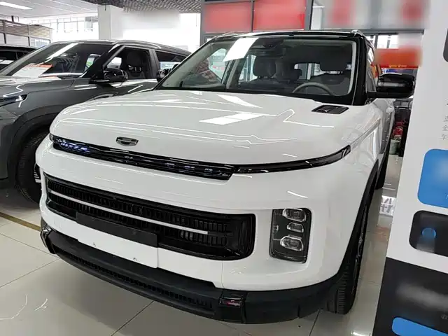2025 Geely Icon