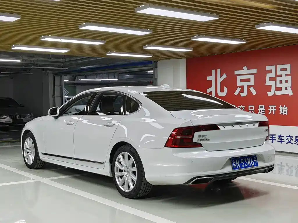 Volvo S90 — миниатюра 4