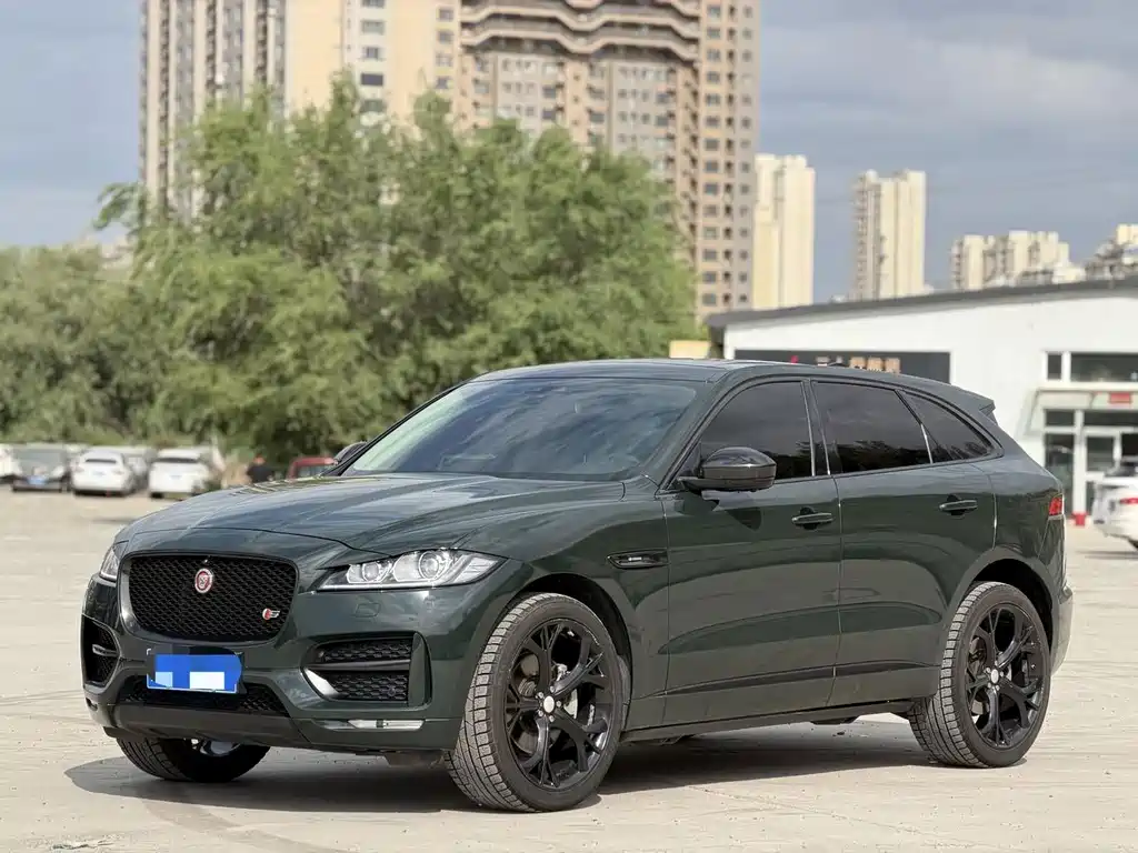 Jaguar F-PACE