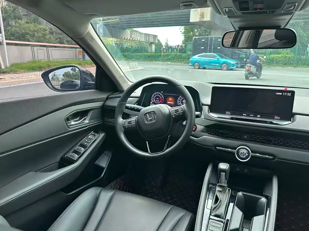Honda Accord — миниатюра 15