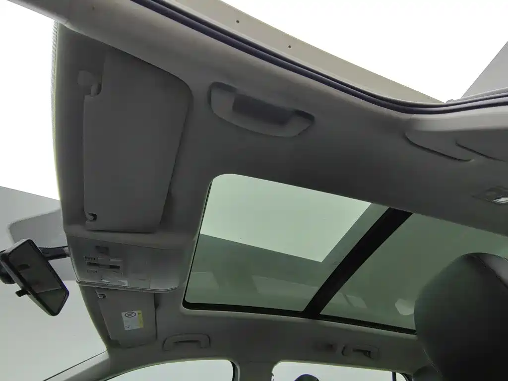 Volkswagen Tiguan L — миниатюра 14