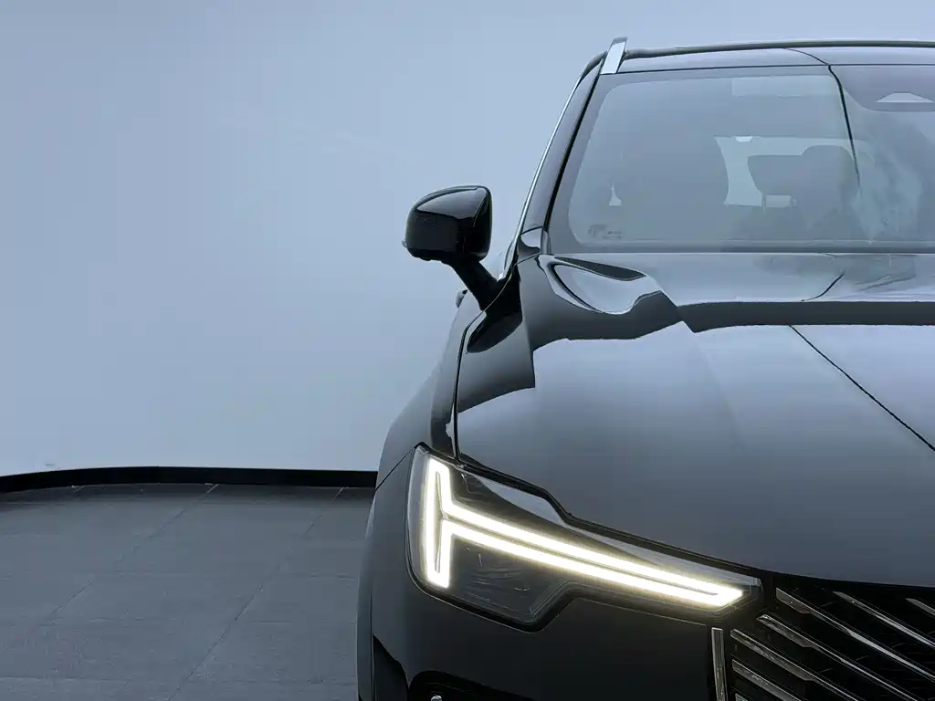 Volvo XC90 PHEV — миниатюра 9