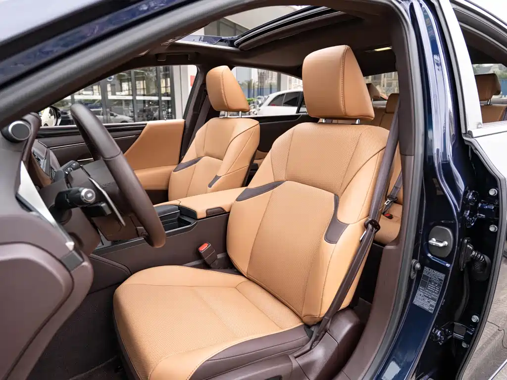 Lexus ES — миниатюра 10