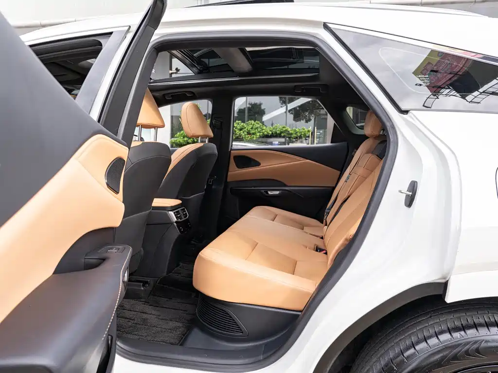 Lexus RX — миниатюра 10