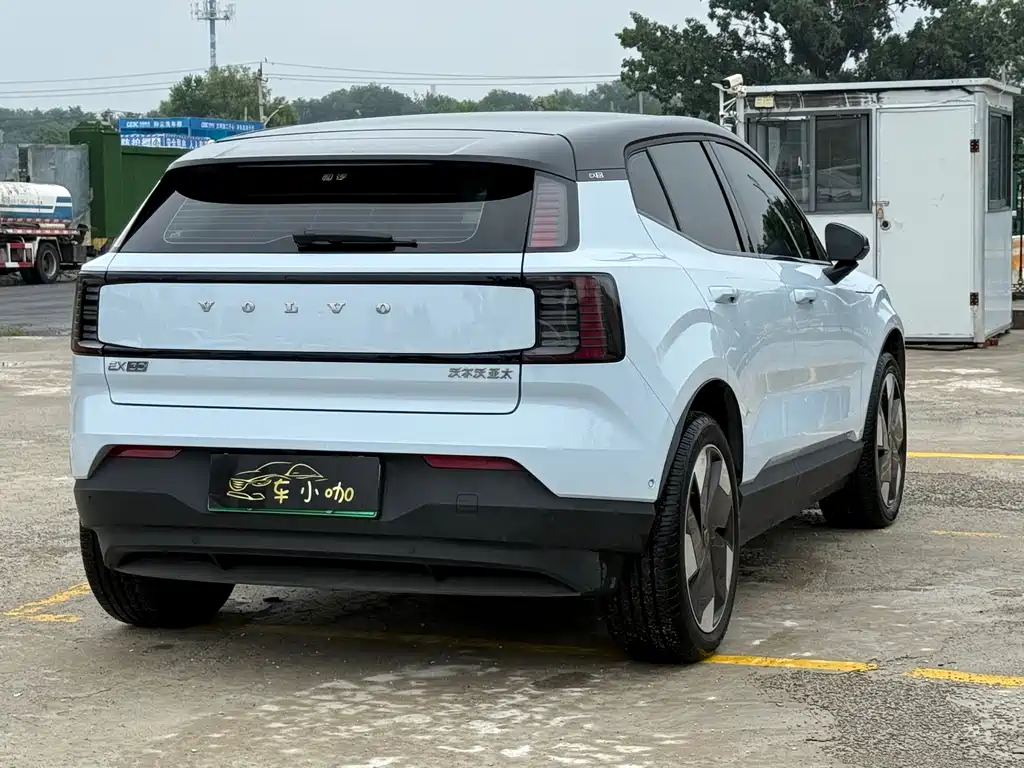Volvo EX30 2025 Ultra