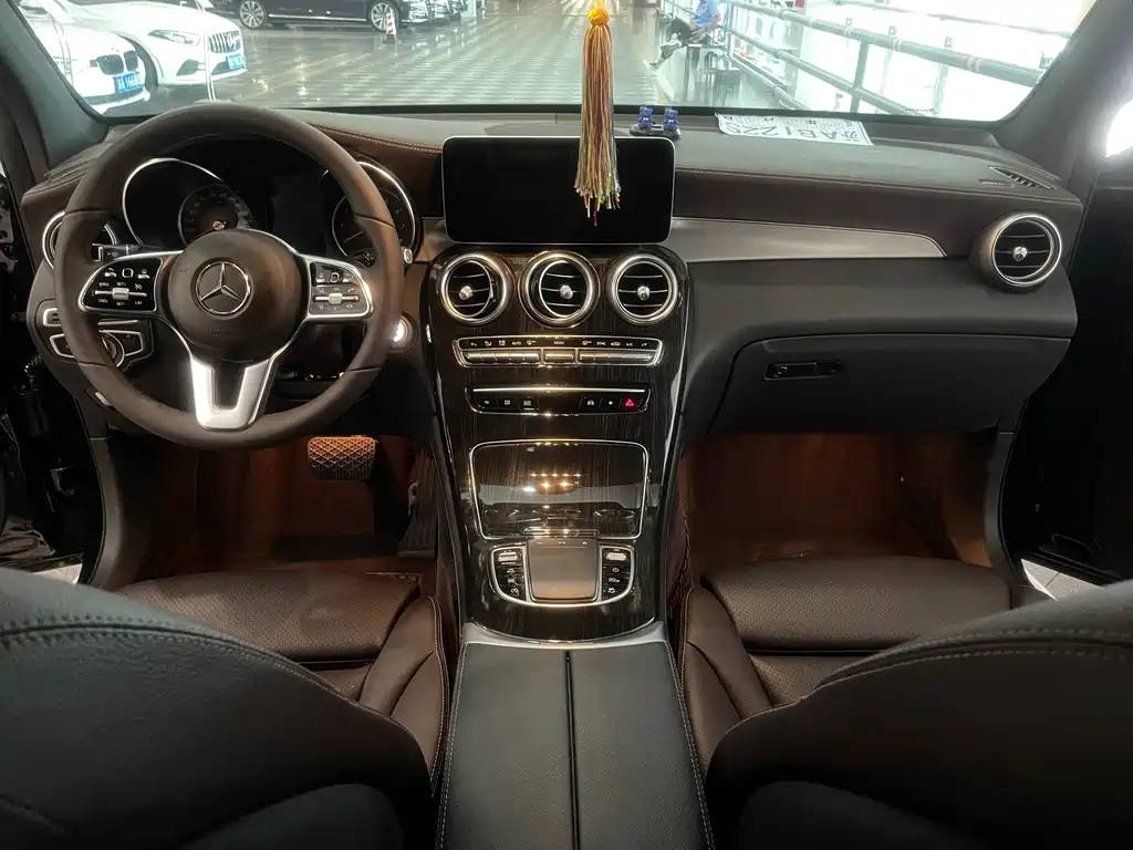 Mercedes-Benz GLC — миниатюра 8