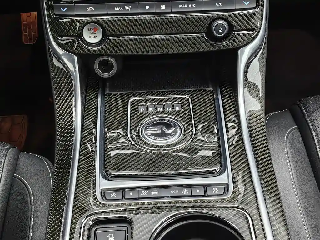 Jaguar XE — миниатюра 13