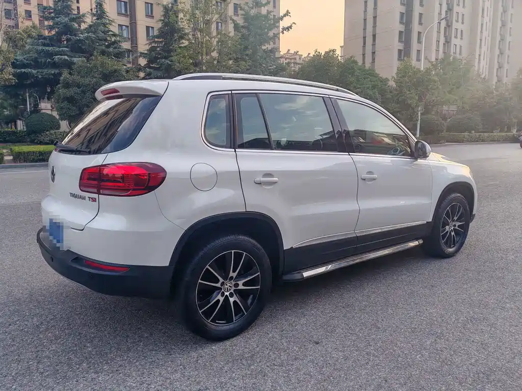 Volkswagen Tiguan — миниатюра 4
