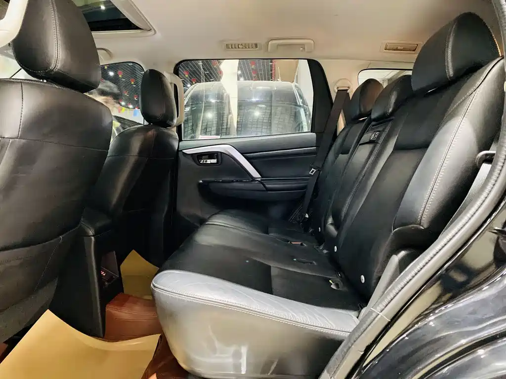 MITSUBISHI PAJERO JINCHANG