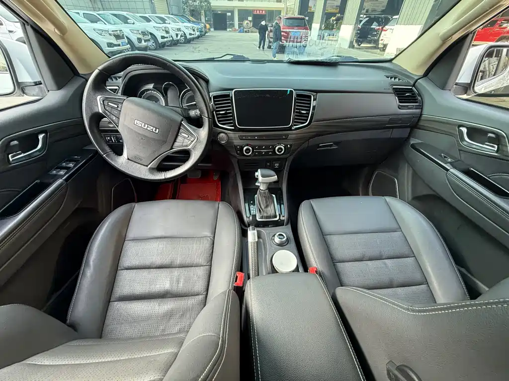 ISUZU MU X SHEPHERD RANGER