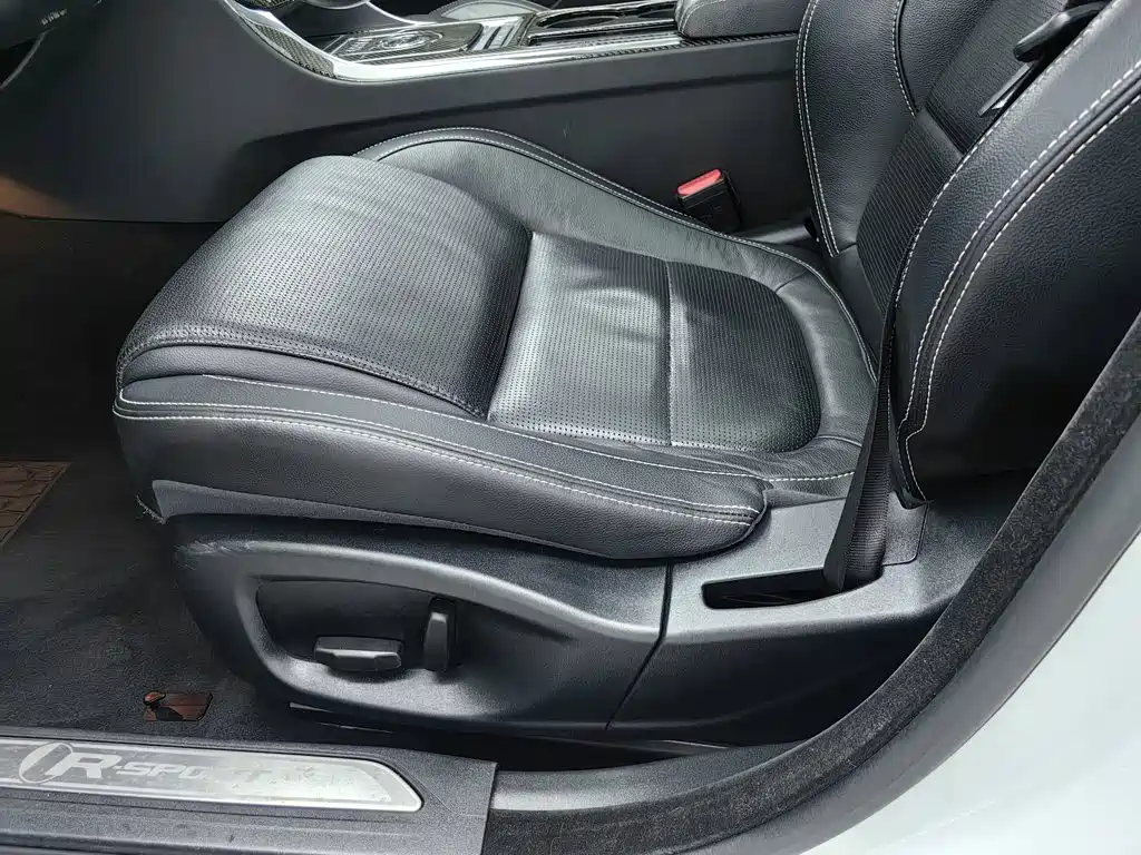 Jaguar XE — миниатюра 20