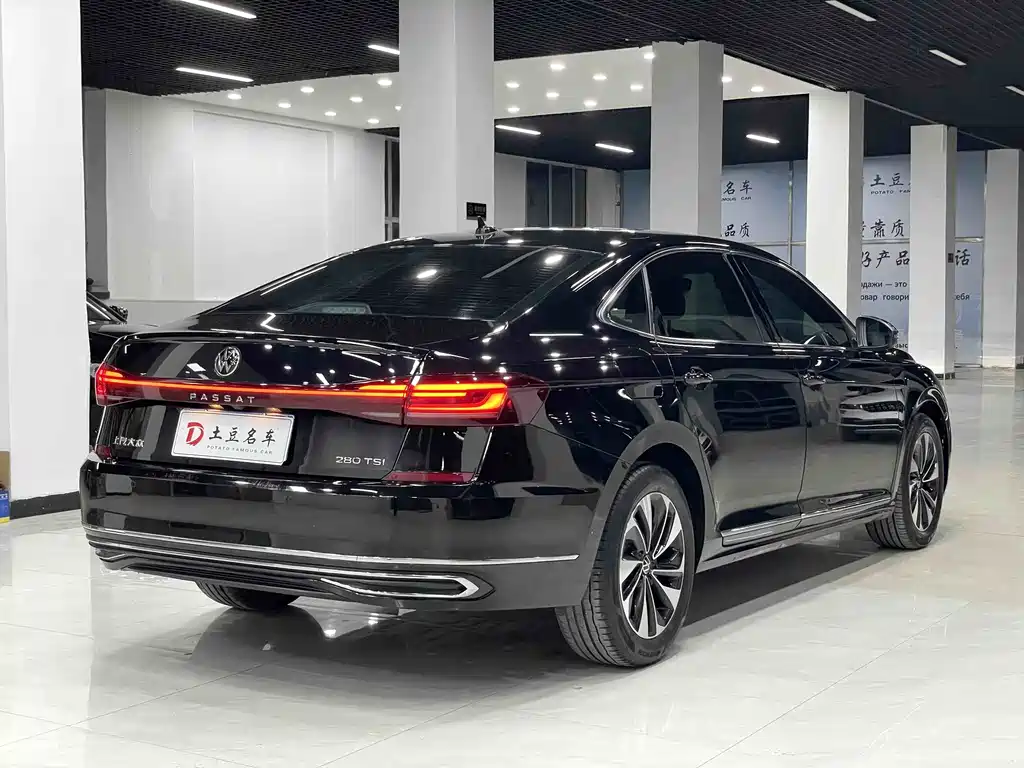 Volkswagen Passat 2023 280TSI Elite