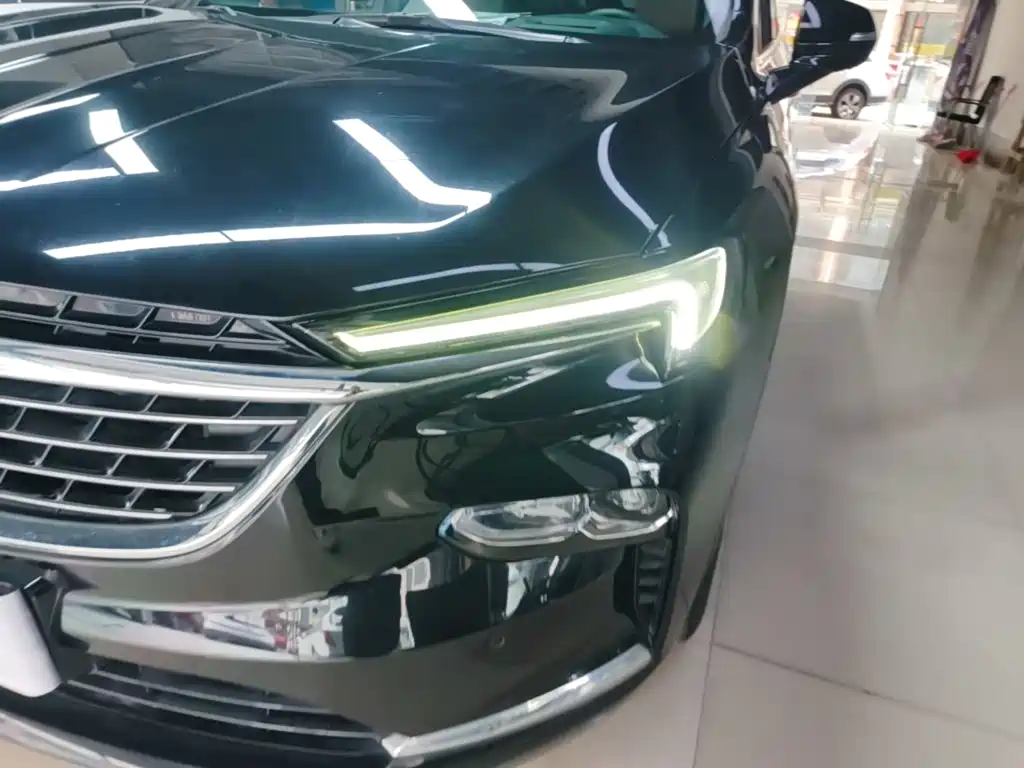 Buick Enclave — миниатюра 18