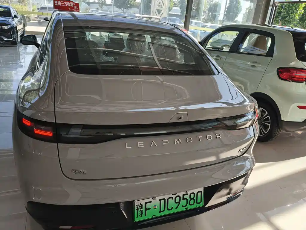 Leapmotor B01 2025 430