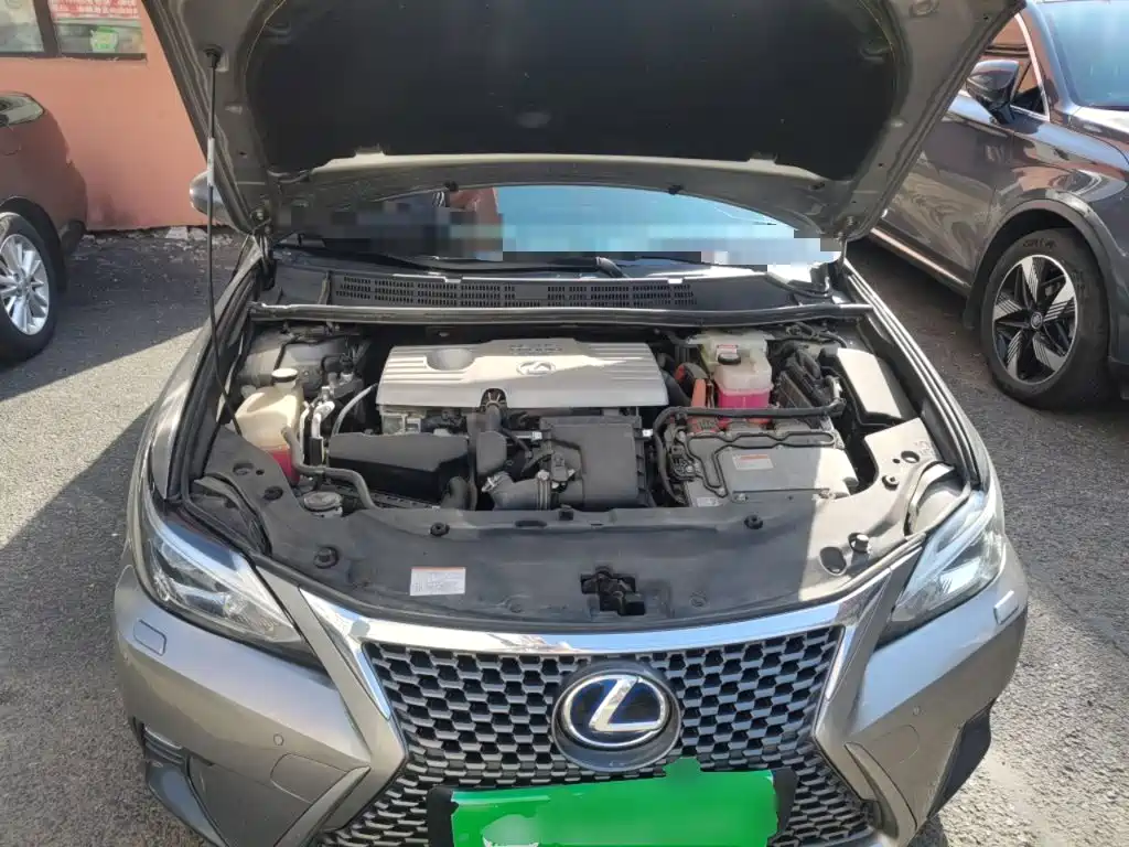 Lexus CT — миниатюра 16