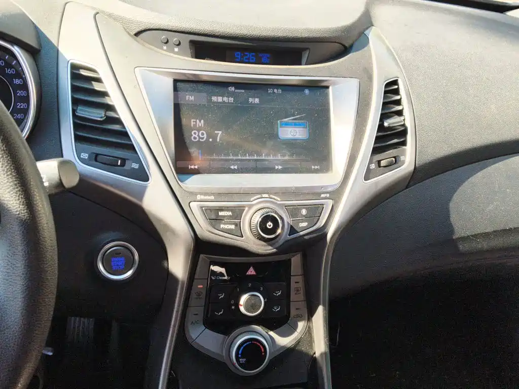 Hyundai Elantra Langdong — миниатюра 14