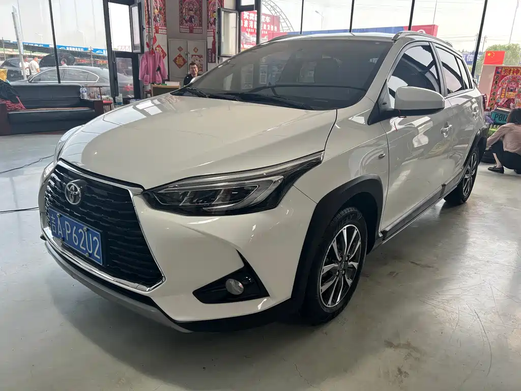 Toyota Yaris L 2022