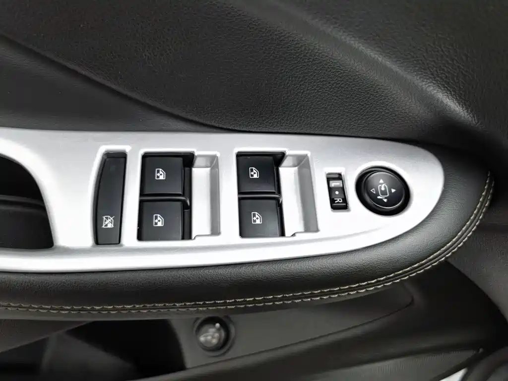 Buick Envision Plus — миниатюра 9