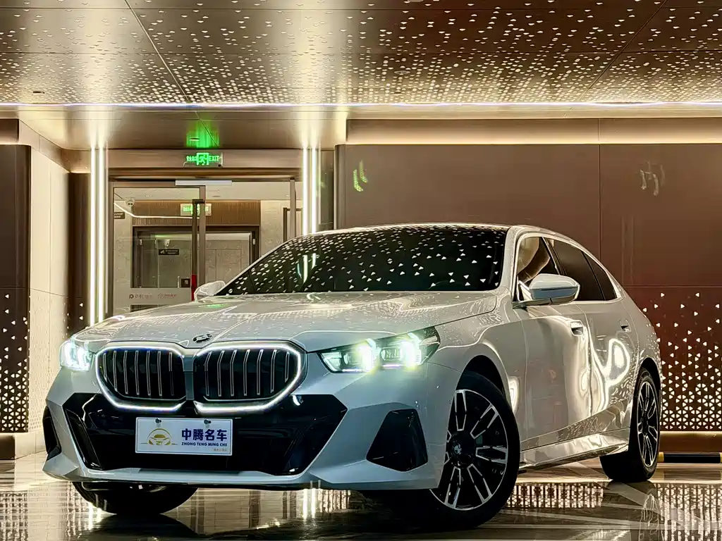 BMW 5 Series 2026