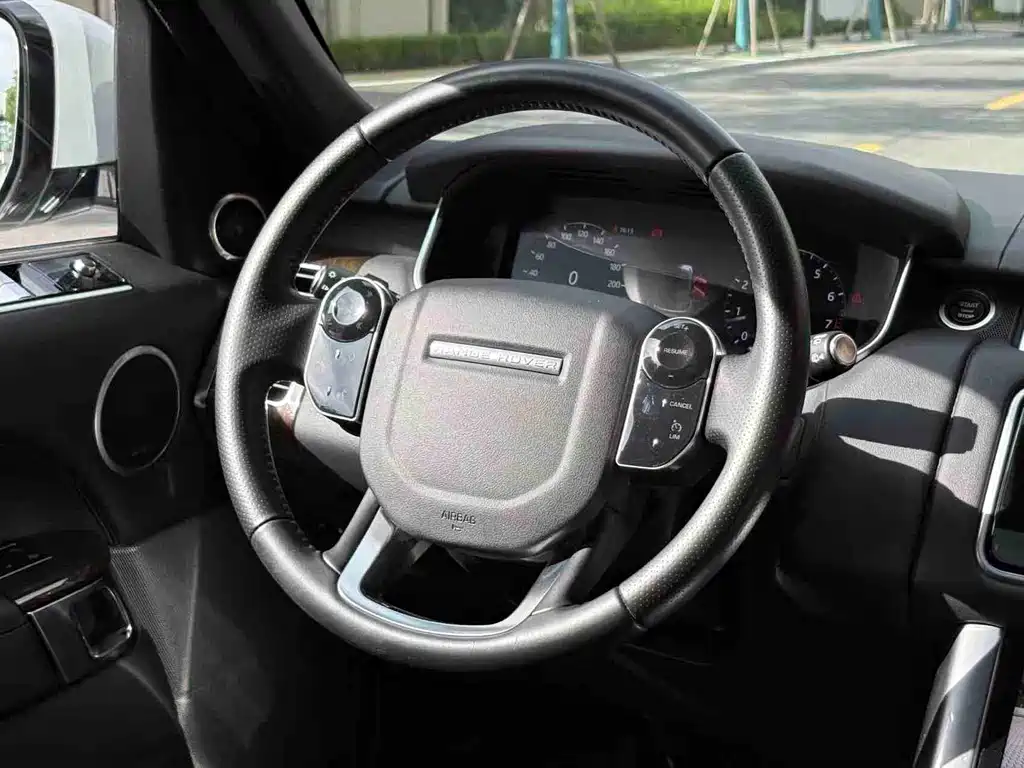 Land Rover Sport PHEV — миниатюра 15