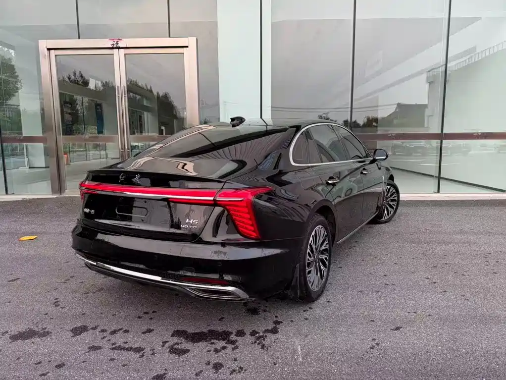 Hongqi Hongqi H5 — миниатюра 2