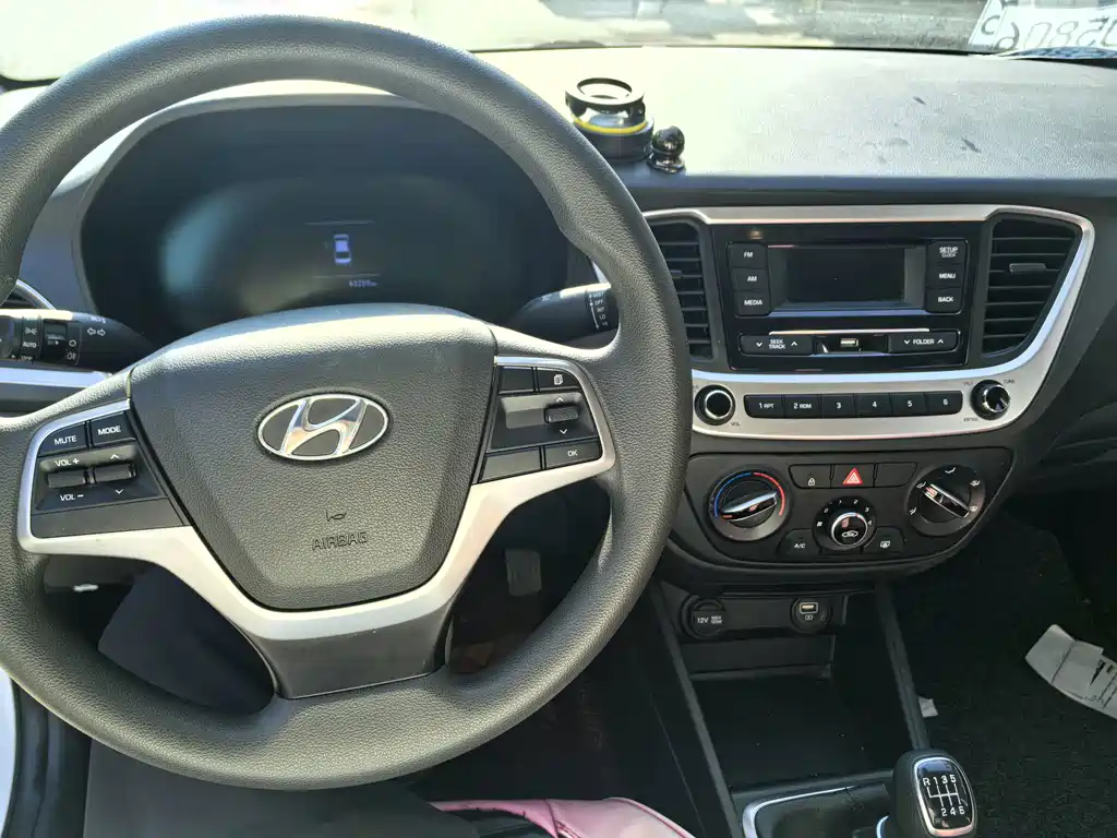 Hyundai Verna — миниатюра 6