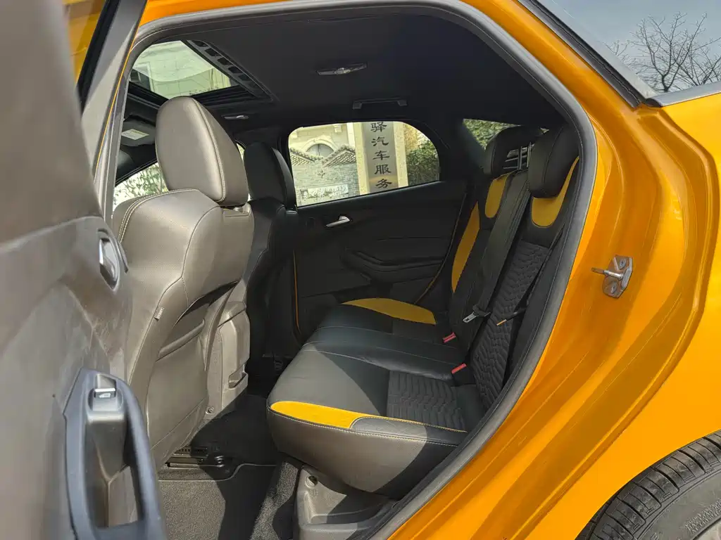 Ford Focus (Import) — миниатюра 6