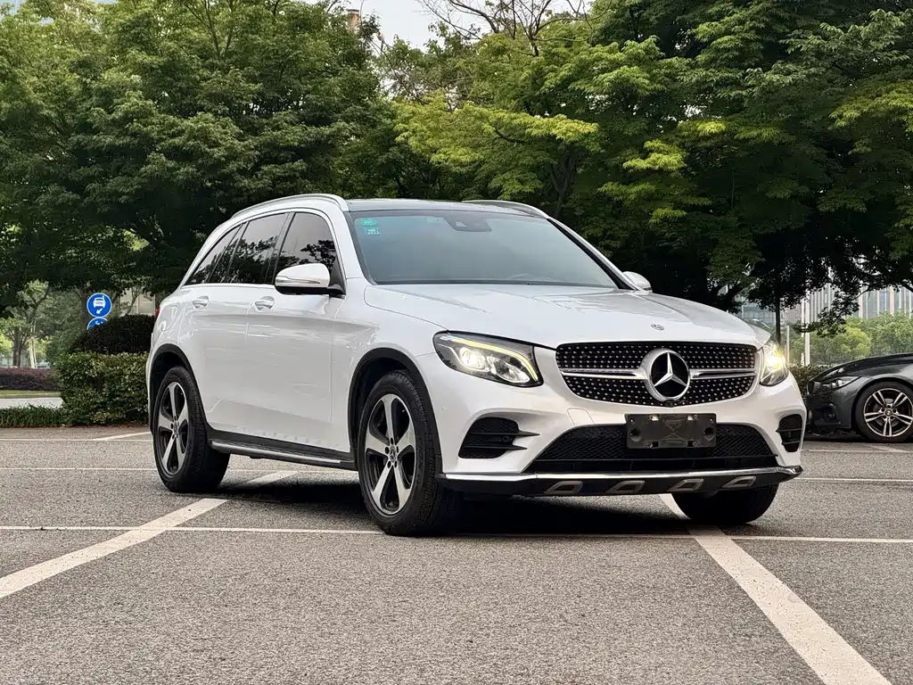 Mercedes-Benz GLC 2019 GLC 260 4MATIC Luxury