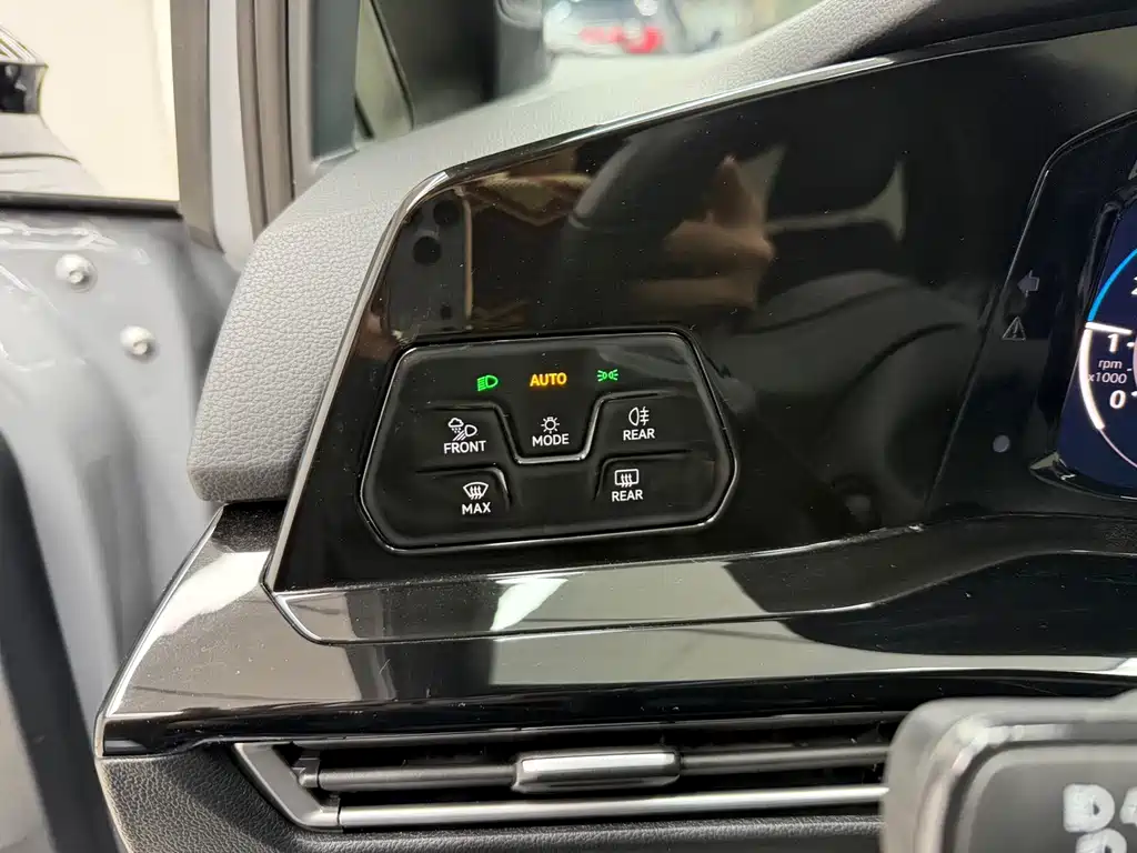 Volkswagen Golf — миниатюра 14